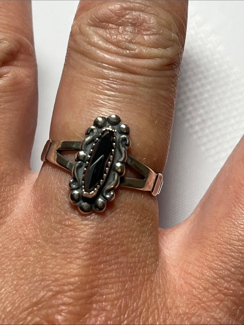 Sterling Silver Black Hematite Marquise Statement Ring
Size 9
Stamped